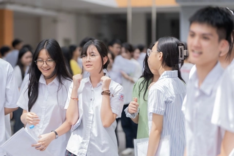 Hà Nội: lộ diện thủ khoa 3 tổ hợp A00, A01, D01