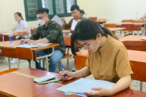 Hà Nội tuyển dụng gần 1.000 giáo viên, nhân viên trường học
