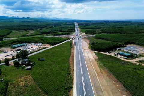 Đưa vào khai thác cao tốc Bắc - Nam đoạn Vũng Áng – Bùng