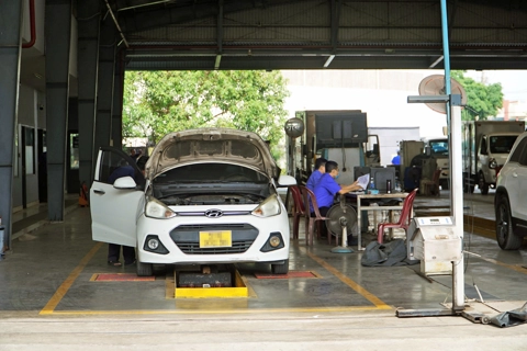 Gỡ khó cho xe biển vàng chưa đổi đăng ký