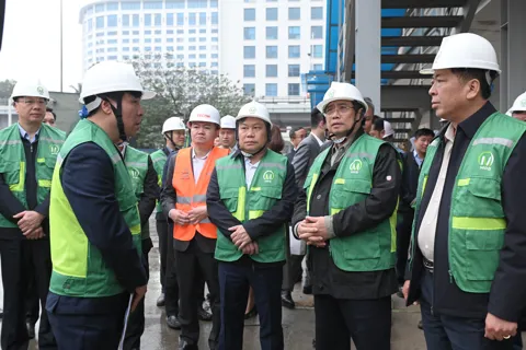 Thủ tướng Chính phủ kiểm tra công trường đường sắt đô thị Nhổn - Ga Hà Nội
