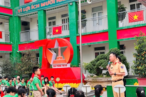 Đồng loạt thực hiện các giải pháp đảm bảo an toàn giao thông cho học sinh