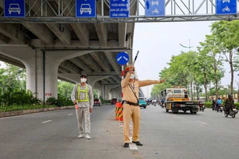 Xây dựng thói quen di chuyển an toàn trên đường Phạm Văn Đồng