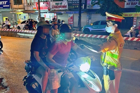 Không thể thiếu lực lượng CSGT xử lý nồng độ cồn trên đường phố