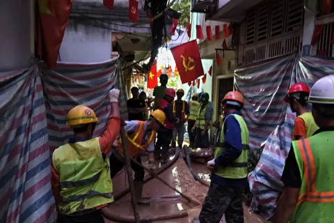 Khẩn trương xử lý hiện tượng trào bùn khi khoan hầm đường sắt đô thị 