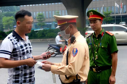 Công bố 10 xã, phường có số người vi phạm giao thông cao nhất cả nước