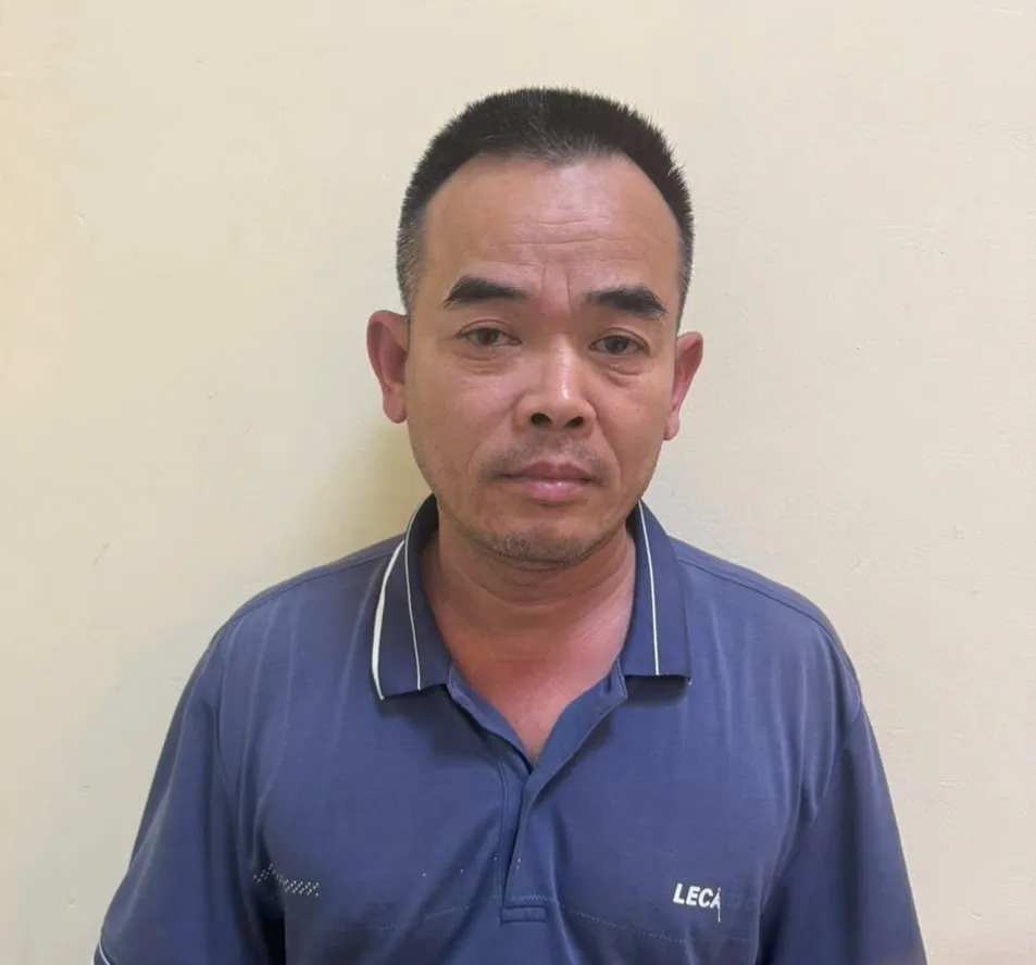 Tạm giữ hình sự lái xe ô tô đâm chết người tại xã Phú Xuyên
