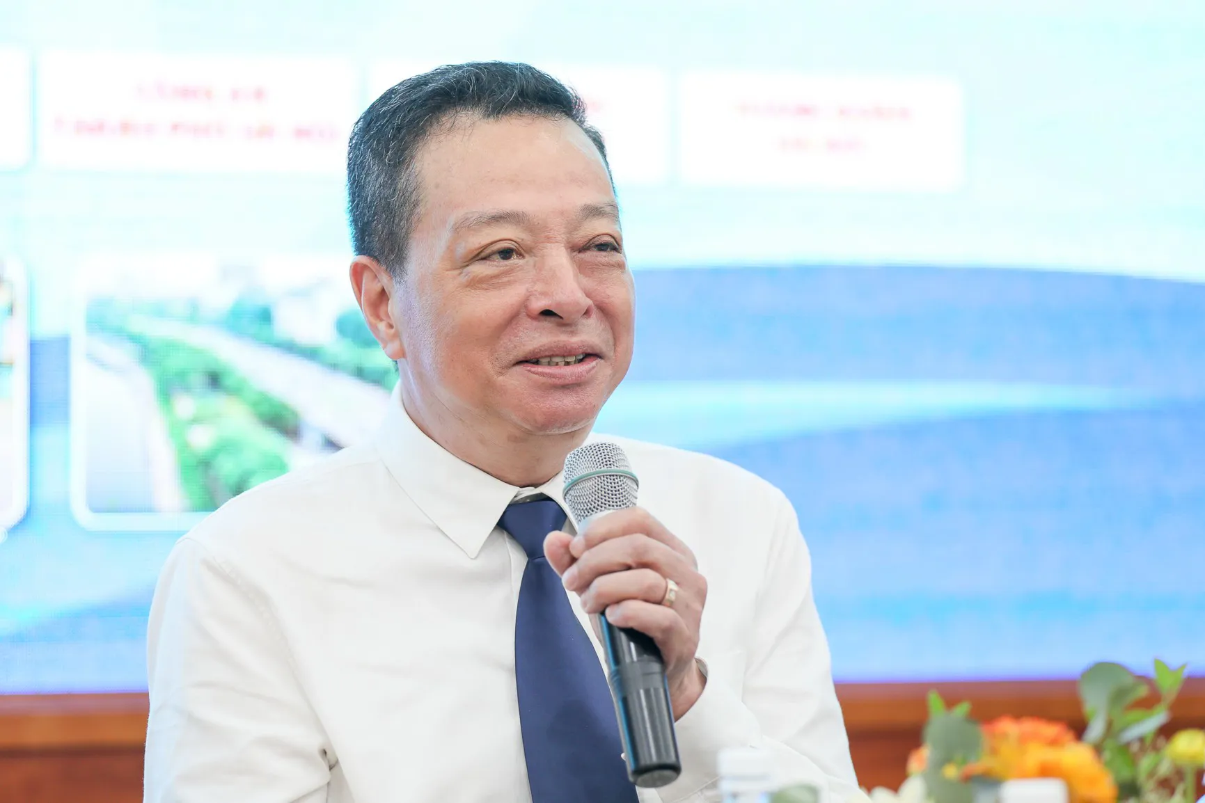 Sinh viên là nòng cốt trong việc hình thành văn hoá giao thông