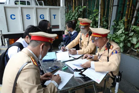 Ghi nhận 834 giấy phép lái xe bị trừ hết điểm