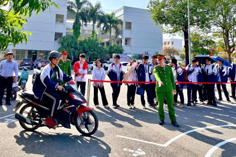 Công an phường, đào tạo lái xe cho học sinh