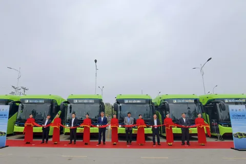 Hà Nội: thêm 9 tuyến xe buýt sử dụng năng lượng thuần điện
