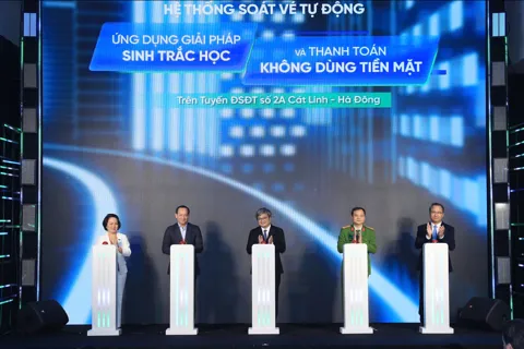 Chính thức áp dụng hệ thống soát vé định danh trên tàu điện Cát Linh – Hà Đông