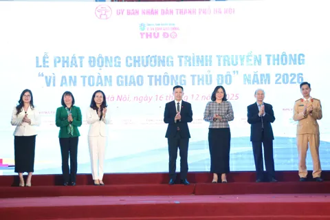 Toàn cảnh Lễ tổng kết, trao giải Chương trình truyền thông "Vì An toàn giao thông Thủ đô" năm 2025