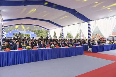 Khởi công tuyến đường sắt Lào Cai - Hà Nội - Hải Phòng