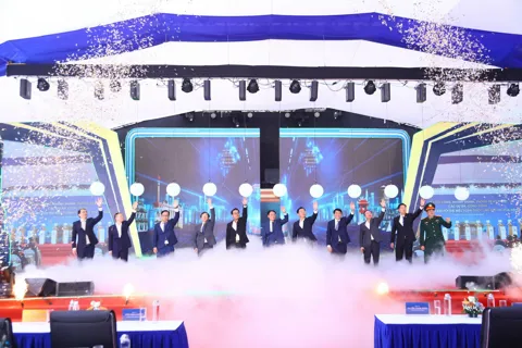 Hà Nội: khởi công tuyến đường sắt đô thị số 5 Văn Cao – Hoà Lạc