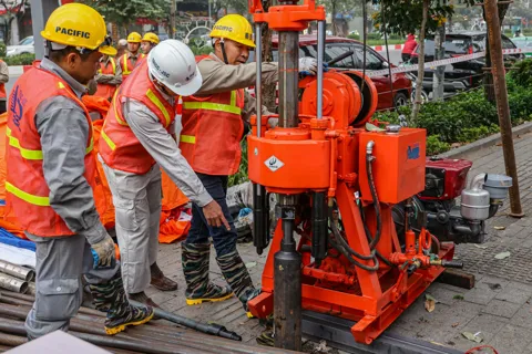 Thi công tuyến đường sắt đô thị số 5 ngay sau lễ khởi công