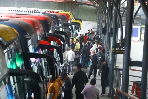 Hà Nội : Các bến xe sẵn sàng đón khách dịp cao điểm Tết Nguyên đán
