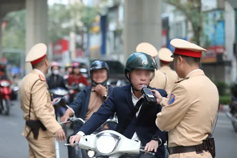 Hà Nội: 2.139 trường hợp vi phạm Luật Trật tự, an toàn giao thông bị xử phạt dịp Tết 