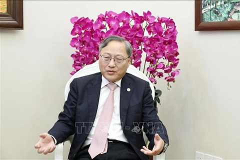 Bạn bè quốc tế: Việt Nam đã viết nên hành trình tự cường hiếm có trong lịch sử hiện đại