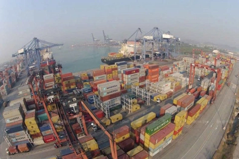 Đối tác Mỹ gấp rút ứng phó thuế mới, thị trường toàn cầu biến động