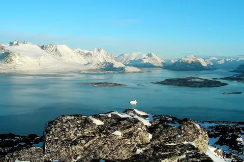 Ông Trump tuyên bố áp thuế 8 nước châu Âu, căng thẳng Greenland leo thang