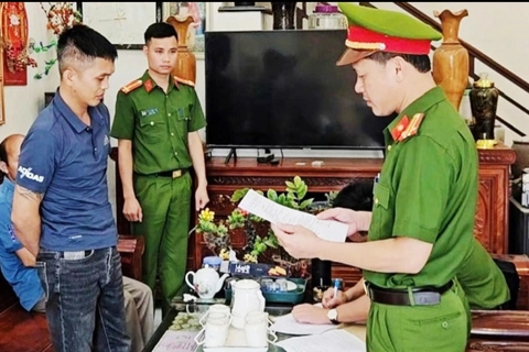 Lạng Sơn: bắt giữ 2 đối tượng thu gom lợn nhiễm dịch mang đi tiêu thụ