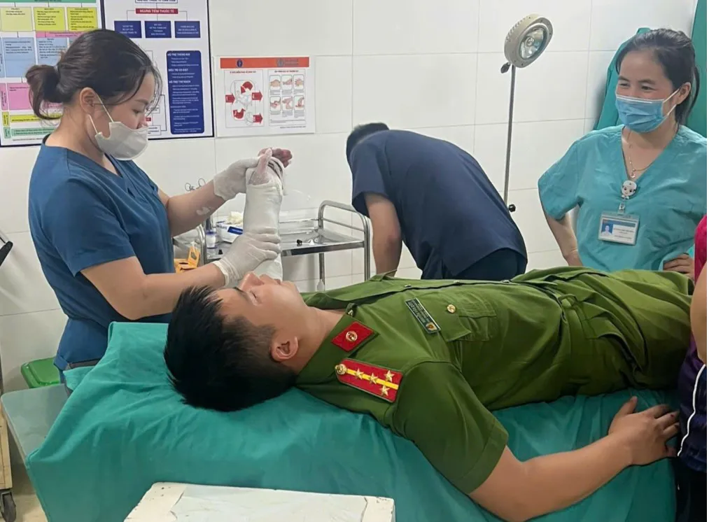 Lạng Sơn: tạm giữ đối tượng dùng đòn gánh đánh gãy tay phó trưởng công an xã