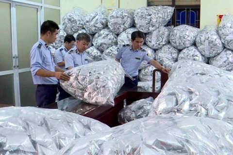 Bắc Ninh: phát hiện kho chứa 40.000 gói rong biển không rõ nguồn gốc