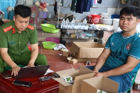 Bắc Giang: khởi tố chủ cơ sở sản xuất, buôn bán hơn 100.000 đơn hàng mỹ phẩm giả