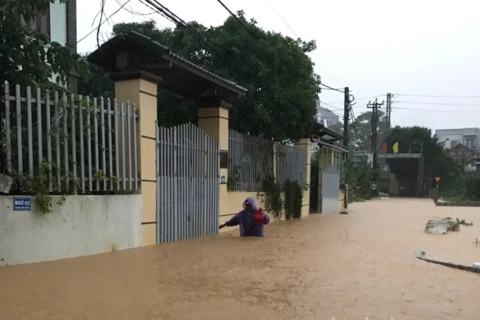 Lạng Sơn: mưa lớn gây ngập úng nhiều tuyến phố và khu dân cư