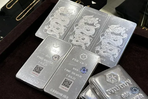 Giá bạc hôm nay 14/11/2025: Quay đầu giảm mạnh, bạc Phú Quý vẫn trên 2 triệu đồng/lượng
