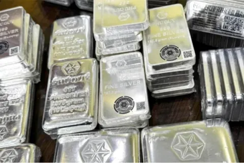 Giá bạc hôm nay 19/12: Bạc Phú Quý điều chỉnh nhẹ, giá vẫn ở mức cao