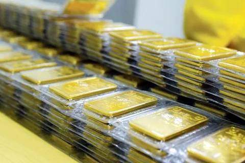 Giá vàng hôm nay 1/12/2025: Vàng miếng SJC bất ngờ giảm mạnh sau khi lập đỉnh mới