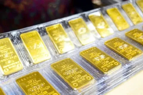 Giá vàng hôm nay 14/12/2025: Vàng SJC tăng hơn 2 triệu đồng/lượng trong tuần, dự báo tiếp tục đi lên