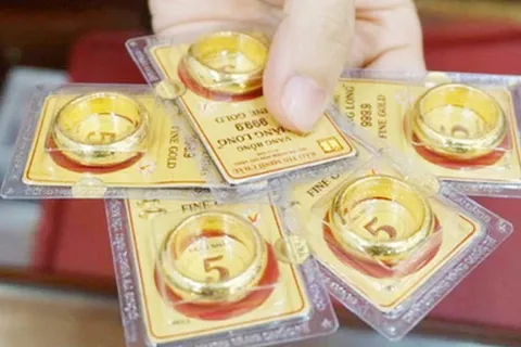 Giá vàng hôm nay 15/10: Vàng SJC và vàng nhẫn tăng không ngừng
