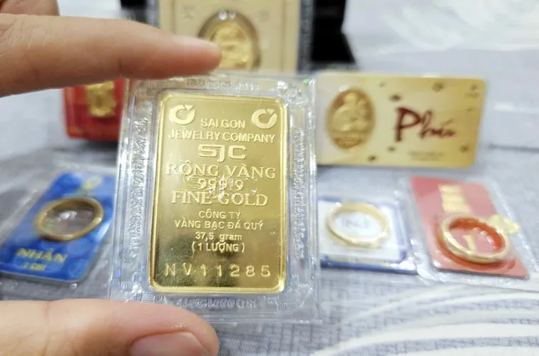 Giá vàng hôm nay 30/10: Vàng SJC và vàng nhẫn tăng mạnh, tiến sát 150 triệu đồng/lượng