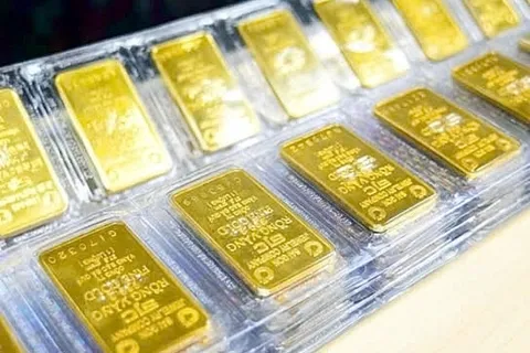 Giá vàng hôm nay 8/12/2025: Vàng SJC và vàng nhẫn đi ngang, diễn biến khó lường