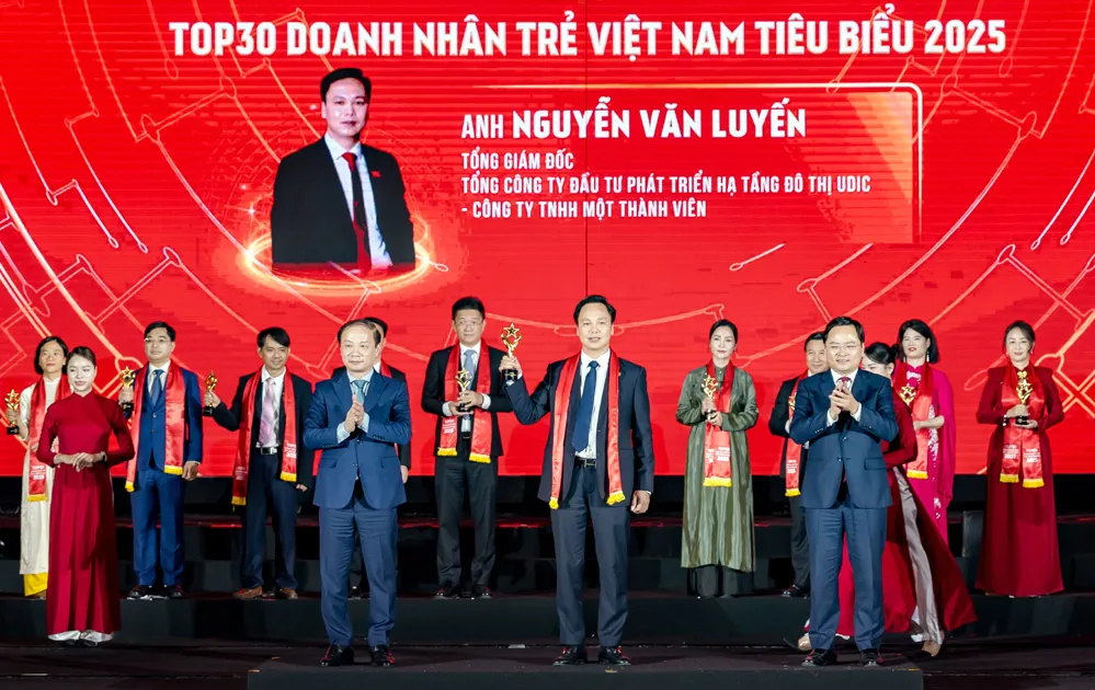 Tổng Giám đốc UDIC Nguyễn Văn Luyến được vinh danh Sao đỏ - Doanh nhân trẻ tiêu biểu 2025