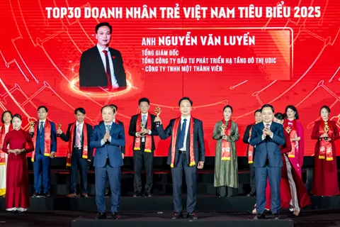 Tổng Giám đốc UDIC Nguyễn Văn Luyến được vinh danh Sao đỏ - Doanh nhân trẻ tiêu biểu 2025