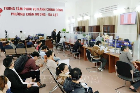 Nghiêm cấm tổ chức liên hoan, chúc mừng nhận chức, lên chức liên quan đến sắp xếp, hợp nhất đơn vị hành chính