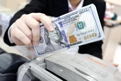 Tỷ giá USD hôm nay 3/10: Thị trường tự do tăng mạnh
