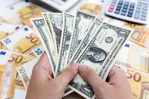 Tỷ giá USD hôm nay 2/10: Thị trường tự do và trong ngân hàng cùng giảm mạnh