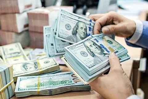 Tỷ giá USD hôm nay 13/11/2025: Thị trường tự do tăng mạnh, tiến sát 28.000 đồng/USD