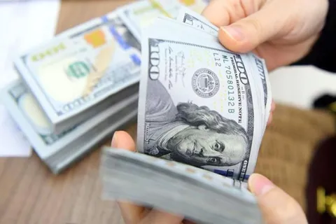 Tỷ giá USD hôm nay 25/11: Thị trường tự do quay đầu giảm mạnh