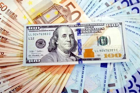 Tỷ giá USD hôm nay 27/10: Thị trường tự do vẫn tăng mạnh