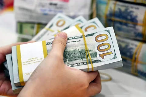 Tỷ giá USD hôm nay 5/11: Thị trường tự do tăng mạnh trở lại