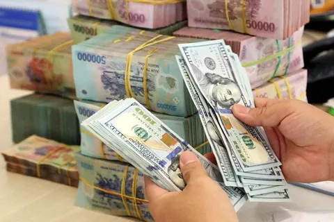 Tỷ giá USD hôm nay 7/11: Thị trường tự do tiếp tục tăng mạnh