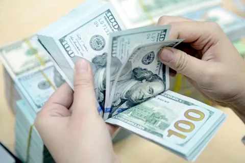 Tỷ giá USD hôm nay 8/10: Thị trường tự do tiếp tục tăng mạnh