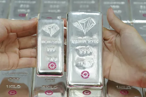 Giá bạc hôm nay 23/1/2026: Bạc Phú Quý, Ancarat bật tăng rất mạnh, dự báo vượt 100 triệu đồng/kg
