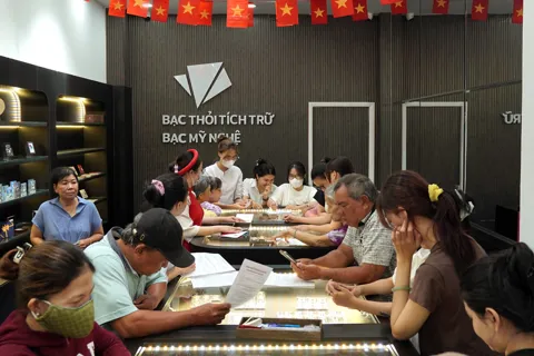 Giá bạc hôm nay 28/1/2026: Bạc Phú Quý, Ancarat tiếp tục biến động mạnh, xu hướng đi lên vẫn tích cực